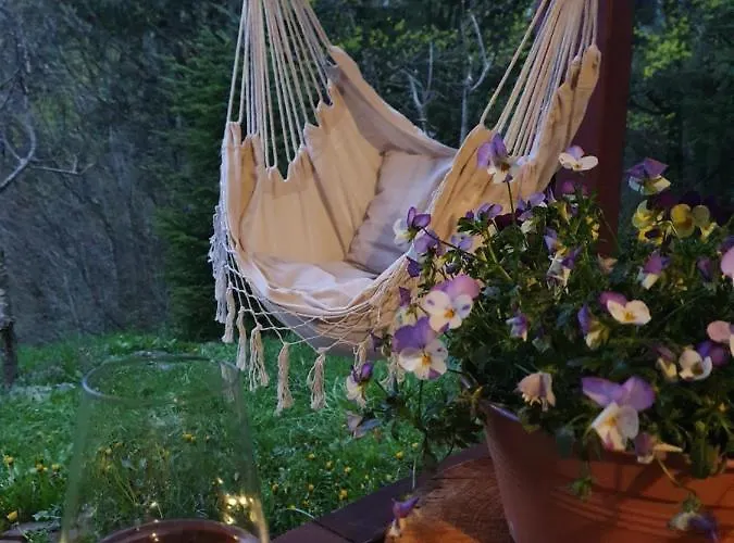 Alpehytte Forest House Masha